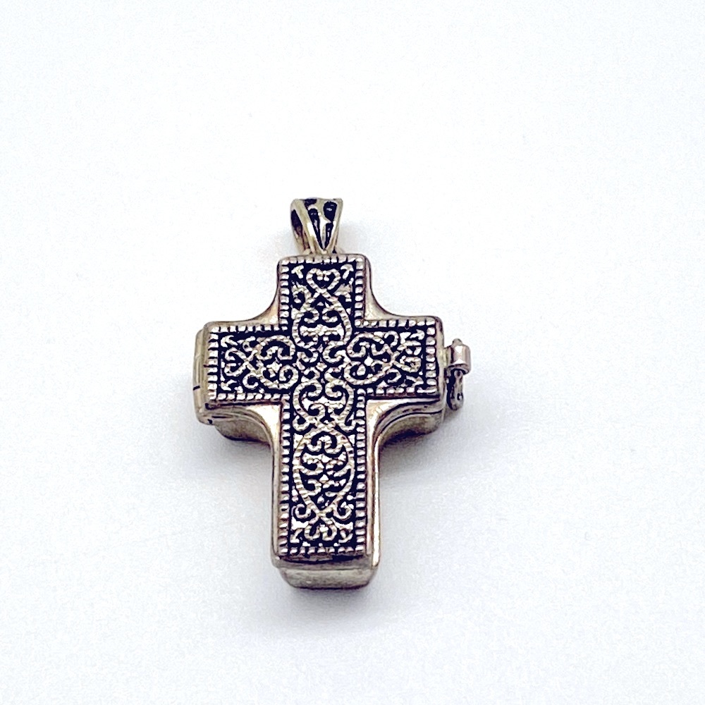 Silver Cross Locket Necklace Pendant - Picture 1 of 3